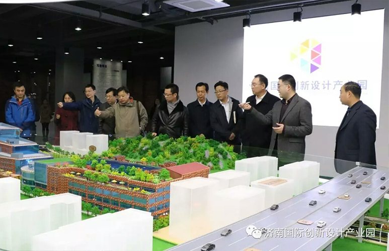 諾方CEO向濟南市科技局黨組書記、局長進行路演-2.jpg